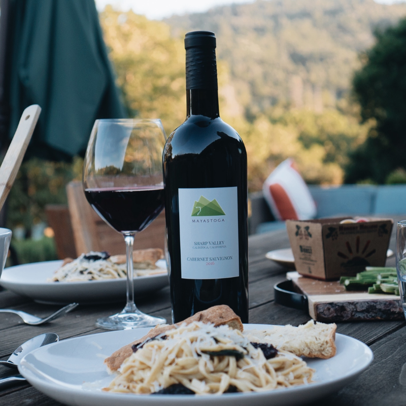 Exquisite Dining Experience with Scenic Napa Valley Hillside Views at a Luxury Vacation Rental