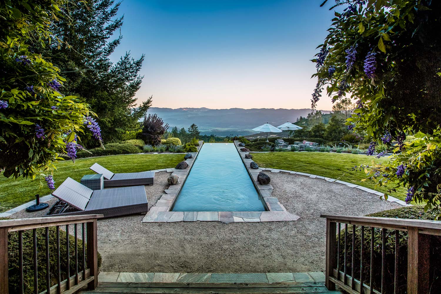 Exquisite Poolside Retreat: Luxurious Pool with Captivating Napa Valley Views at a Premier Vacation Rental